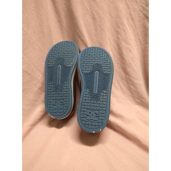 DC Shoes Kids Size 6 - Picture 4 of 4